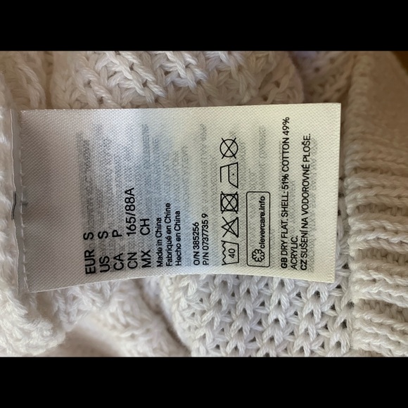 Cable knit Sweater Size Small - Picture 3 of 6